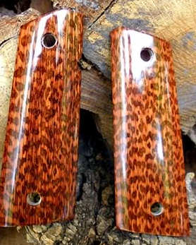 snakewood%20pistol%20grips%20web.jpg